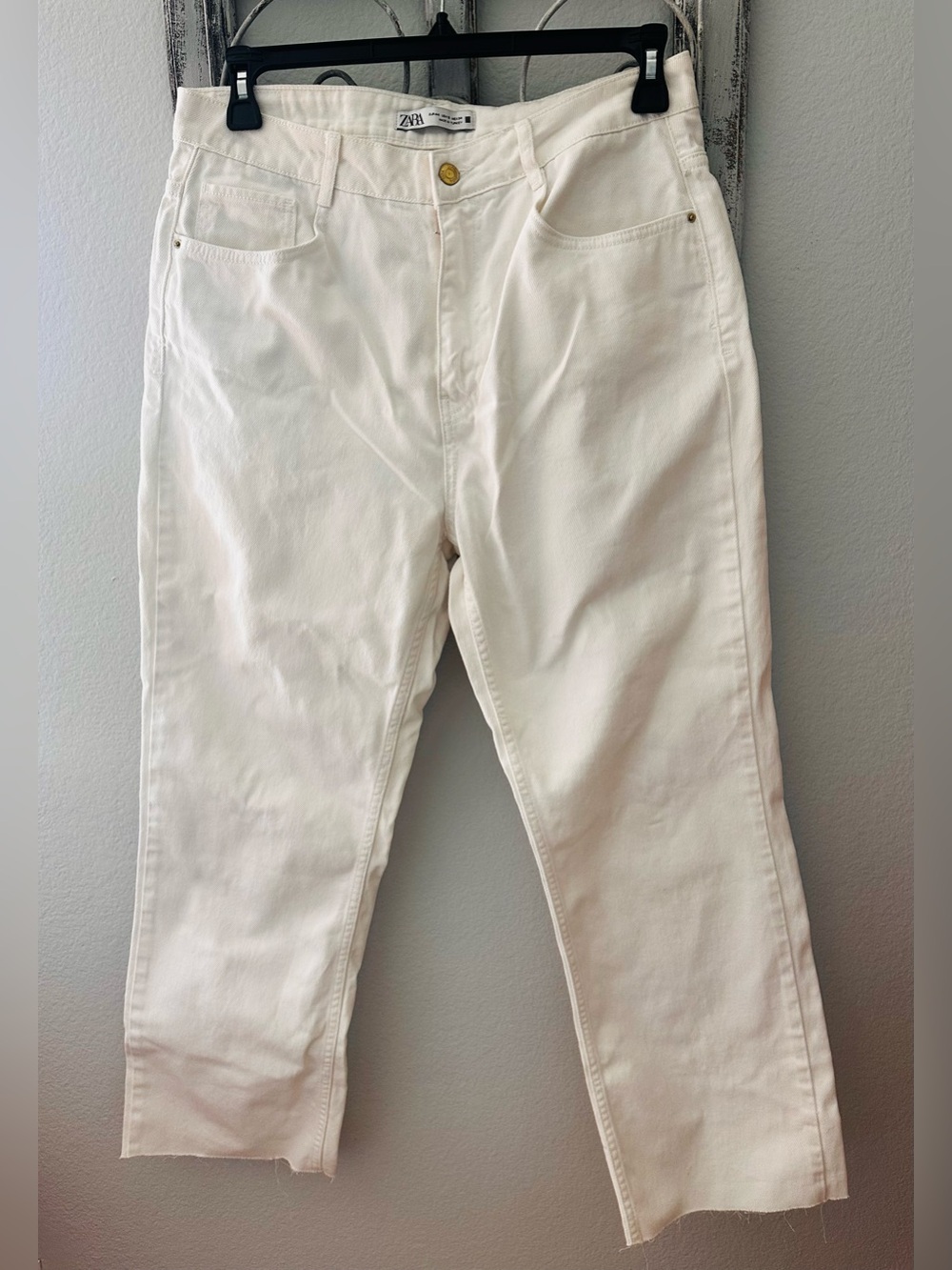 ZARA Off-White Ankle Straight Jeans